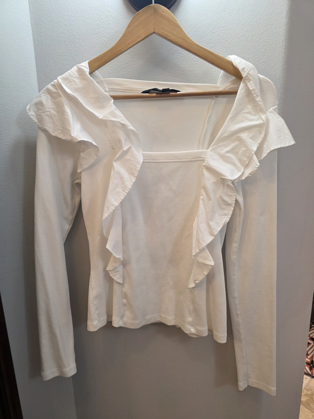 Veronica Beard Jeans White Ruffle-Detail Long Sleeve Ribbed Top Medium